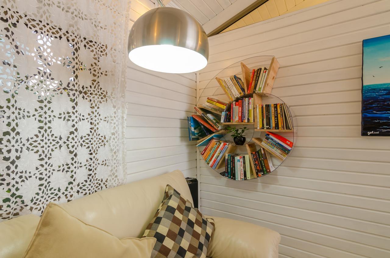 Lodge On The Sea Shave Ziyyon Bagian luar foto