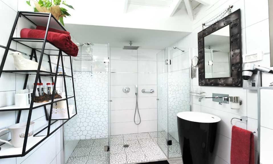 Lodge On The Sea Shave Ziyyon Bagian luar foto
